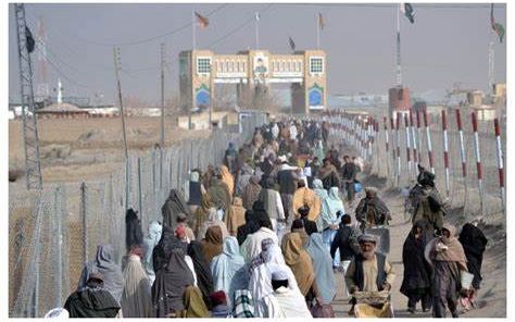 د سپین بولدک ـ چمن دروازه نن سهار له یوه ساعت تړل کېدو وروسته بېرته پرانیستل شوه