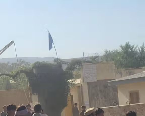 روزی که یک گروه از مخالفان طالبان به نام سپاهی میهن پرچم خود را بر بام ساختمان ولسوالی یفتل پایین بدخشان برافراشت