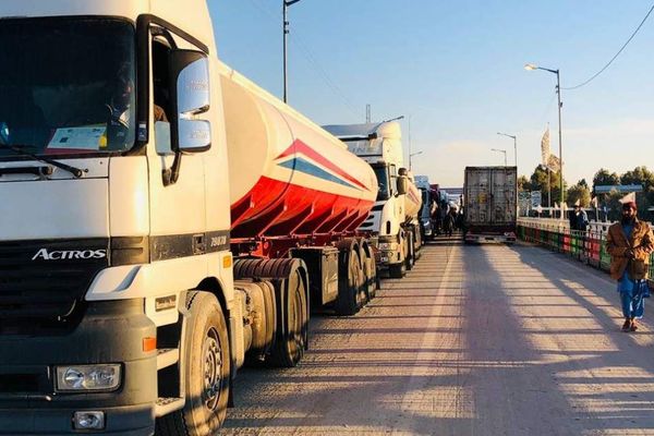 تهران: ایران له عراق څخه افغانستان ته د خامو تېلو د لېږد بهیر اسانه کړی