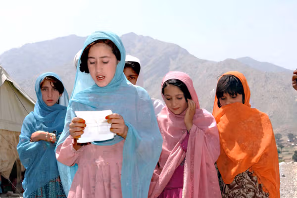 پخوانۍ افغانه سرتېرې: د طالبانو تر واک لاندې نجونې له زده کړو او خوبونو بېبرخې دي