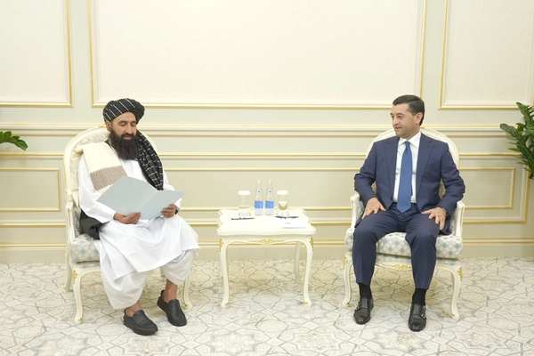 وزیر خارجه اوزبیکستان با سفیر طالبان درباره همکاریهای دوجانبه گفتوگو کرد
