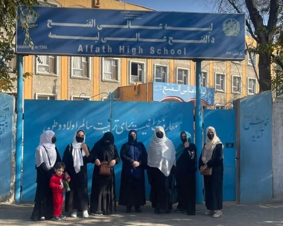 یونېسف: د نجونو پر زده‌کړو لګېدلو محدودیتونو د افغانستان اقتصاد زیانمن کړی