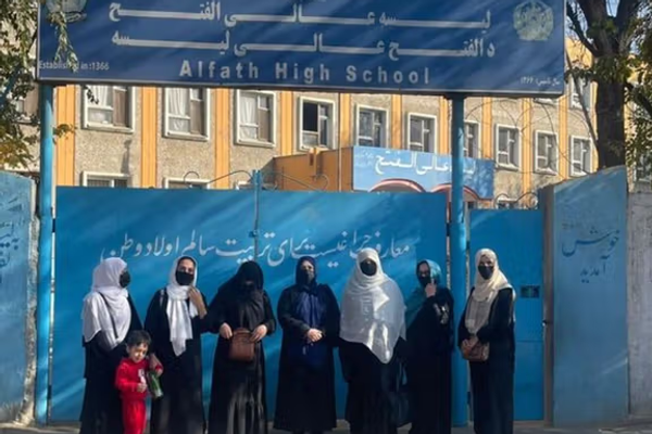 یونېسف: د نجونو پر زدهکړو لګېدلو محدودیتونو د افغانستان اقتصاد زیانمن کړی