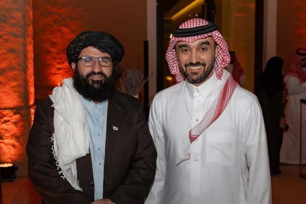 د طالبانو د المپیک رییس د سعودي عربستان د ورزش له وزیر سره لیدلي
