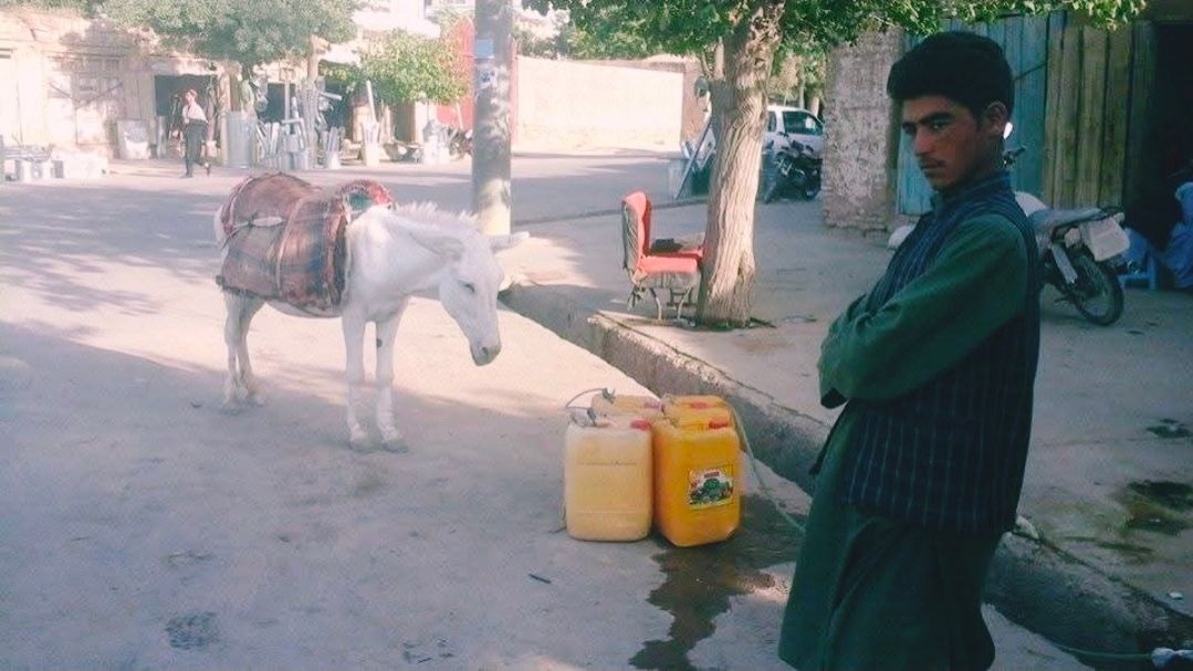 باشندگان قریه کتوک بامیان: «برای تهیه آب آشامیدنی مجبوریم مسافت‌های طولانی را طی کنیم»