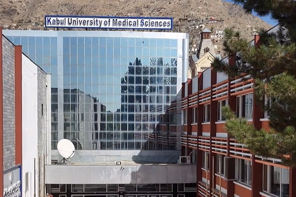 ملا هبت الله د کابل طبي پوهنتون کې د نبوي طب پوهنځی منظور کړی