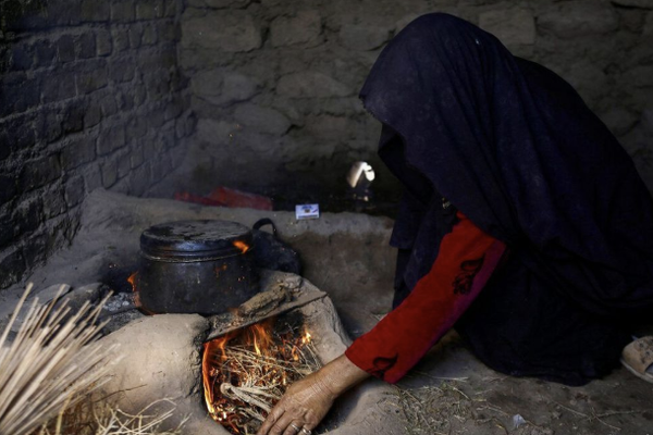 برنامج الغذاء العالمي يقول إن موجة الجوع اجتاحت أفغانستان بسرعة مقلقة