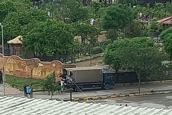 په اسلاماباد کې پولیسو نن یو وار بیا د ښځو او ماشومانو په ګډون ګڼ افغانان نیولي دي