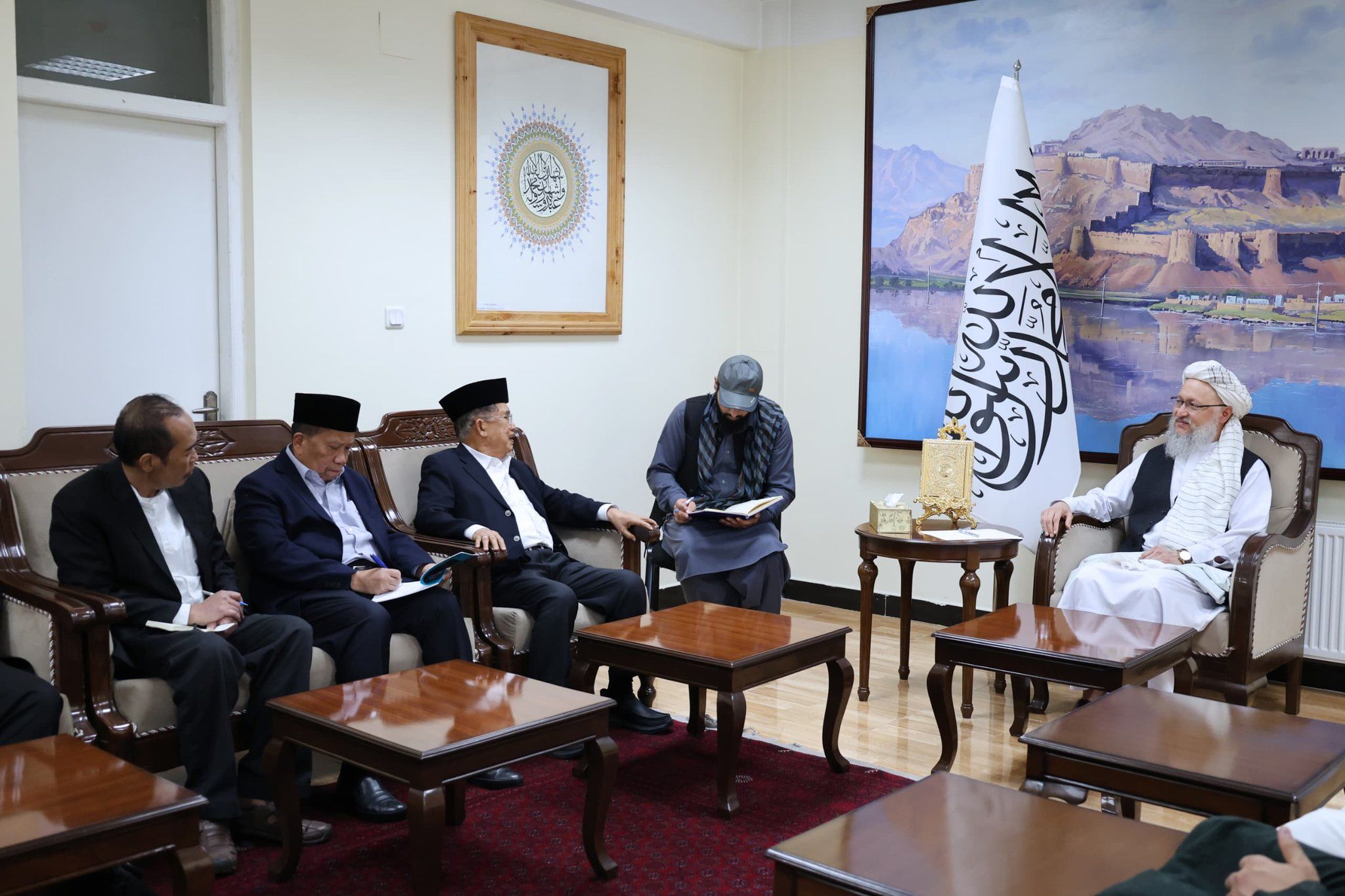 طالبان: اندونزیا خواهان سرمایه‌گذاری در بخش آموزش و استخراج معادن افغانستان است