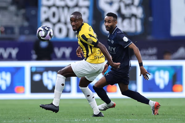 الهلال در الکلاسیکوی عربستان متوقف شد و صدر جدول ردهبندی را از دست داد