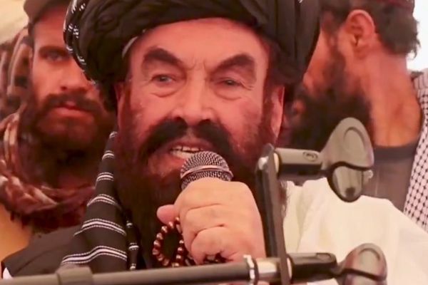 د سراج الدین حقاني تره: ۵۰ کاله وړاندې جهاد په «نېزه وهلو» پیل شوی و