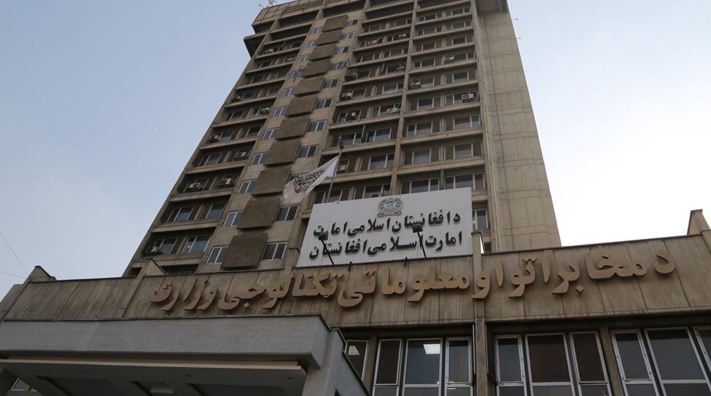  طالبانو په افغانستان کې د نوري فایبر شبکې ټولې پراختیايي چارې تر «بل امر» پورې ودرولې