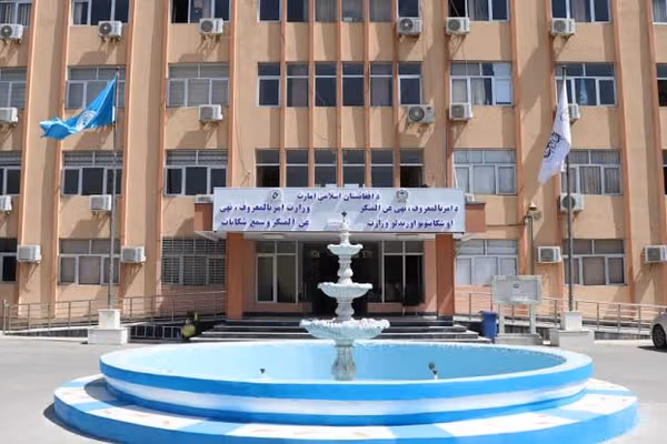 طالبان: په پنځو ولایتونو کې ۱۱ مېرمنې له کورني تاوتریخوالي وژغورل شوې