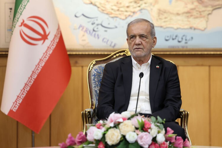 د ایران ولسمشر: اړتیا نشته چې امریکا د امنیت د تامین په پلمه د نړۍ له بلې غاړې دلته راشي