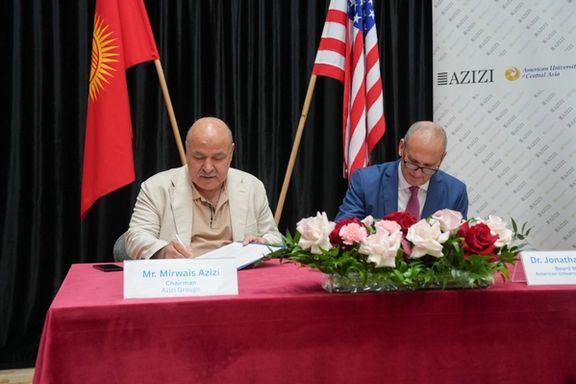 میروېس عزیزي قرغېزستان کې له افغان زده کړیالانو سره «۵۰۰زره ډالر» مرسته وکړه