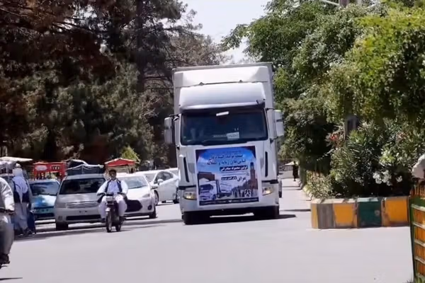هراتي تولیدات نړیوال بازار ته؛ عراق ته د جامو د صادراتو لومړۍ جوپه ولېږدول شوه