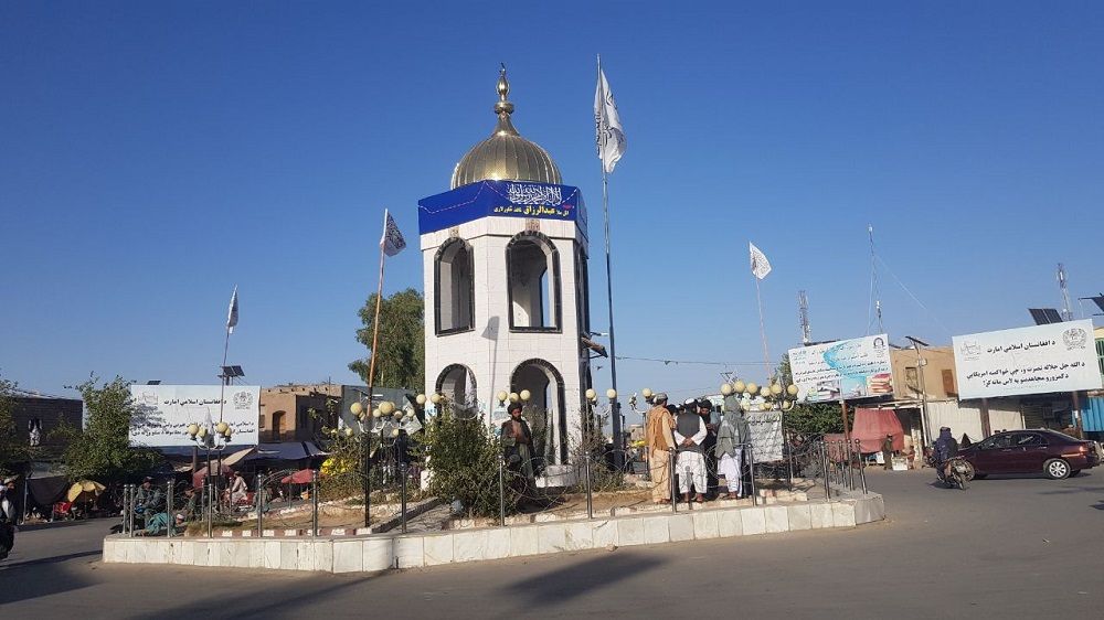 طالبانو په ارزګان کې ۸ موټر پلورنځي د «ناقانونه فعالیتونو» له امله وتړل 