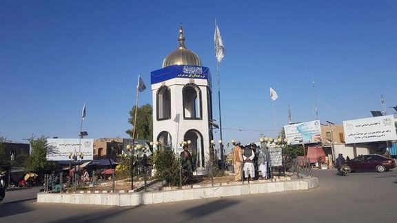 طالبانو په ارزګان کې ۸ موټر پلورنځي د «ناقانونه فعالیتونو» له امله وتړل