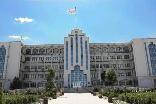 تېرکال؛ طالبانو ۲۲۷ خیریه بنسټونو او ټولنو ته د فعالیت جوازونه ورکړي