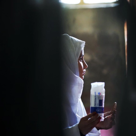 اليوم العالمي للفتاة: بريطانيا تؤكد استمرار دعم تعليم الفتيات الأفغانيات