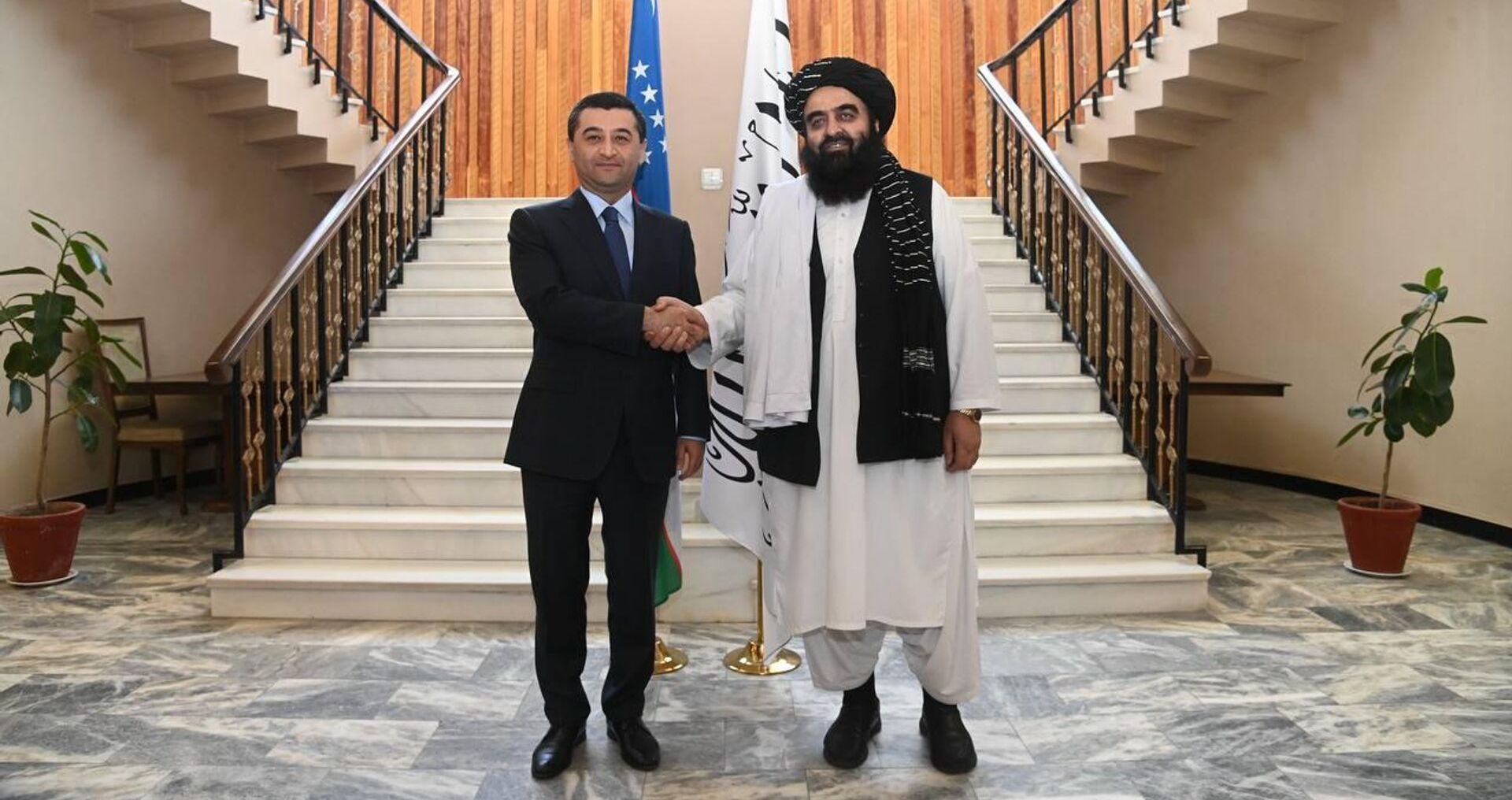 وزیران خارجه اوزبیکستان و طالبان درباره گسترش همکاری‌های اقتصادی گفت‌وگو کردند