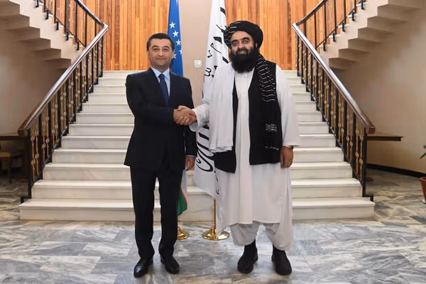 وزیران خارجه اوزبیکستان و طالبان درباره گسترش همکاریهای اقتصادی گفتوگو کردند