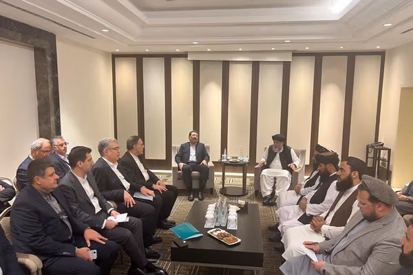 د طالبانو او ایران د سوداګرۍ وزیرانو د سوداګرۍ حجم پر ډېرولو هوکړه کړې ده