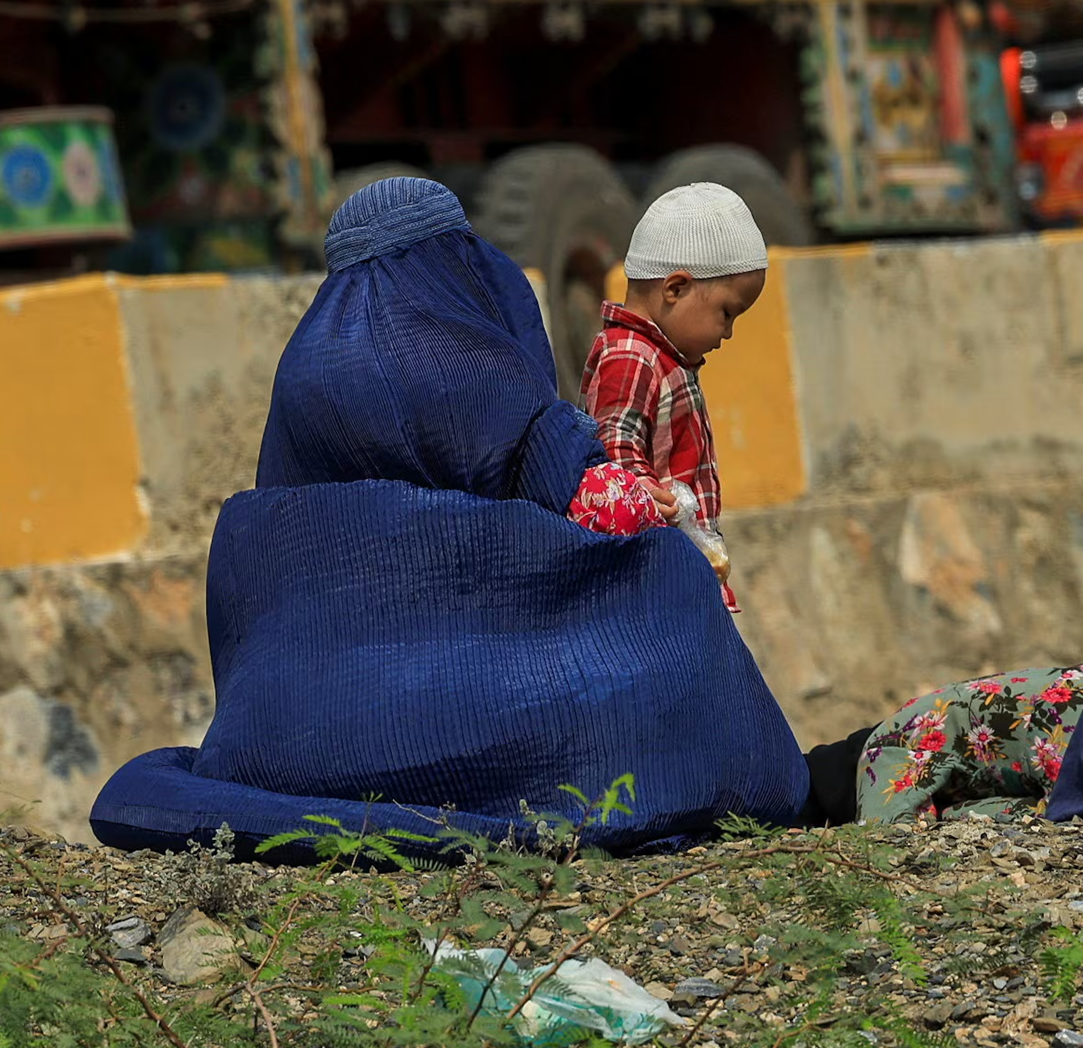 پاکستان او ایران تېره ورځ په جبري توګه نږدې ۳زره افغان کډوال اېستلي