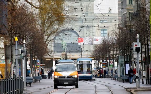 په زوریخ کې د چاقو برید؛ د سویس پولیسو یو شکمن اسټرالیایی نیولی