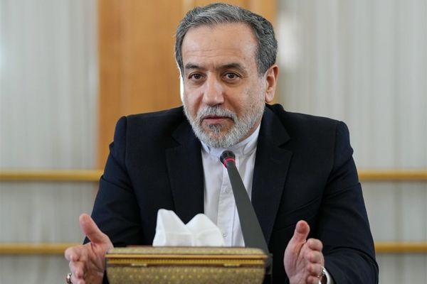 ایران له امریکا سره د مذاکراتو تر بیا پیلېدو مخکې د «غرامت» غوښتنه وکړه