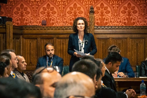 نائبة بريطانية تدعو لتنفيذ مذكرة توقيف قادة طالبان