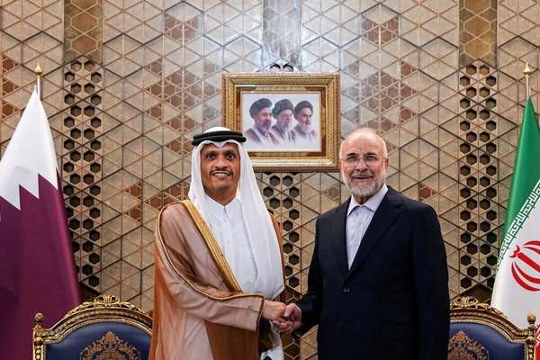 د قطر د منځګړیتوب هڅه؛ ټرمپ وايي امریکا له ایران سره خبرې نه کوي