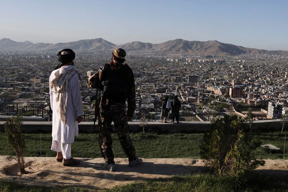 طالبان تشدّد الرقابة على فندق يؤوي أفغاناً موعودين بنقلهم إلى ألمانيا وقبولهم كلاجئين