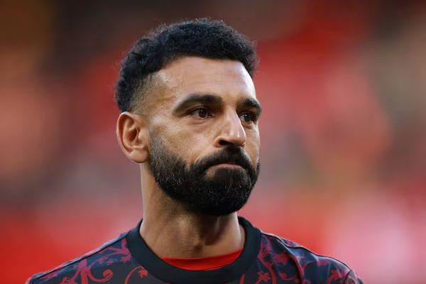 انتقاد تند محمد صلاح، ستاره لیورپول از یوفا بهخاطر ادای احترام ناقص به «پله فلسطینی»