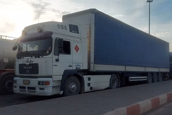 بازگشت موترهای باربری ایرانی پس از هفتهها توقف در افغانستان