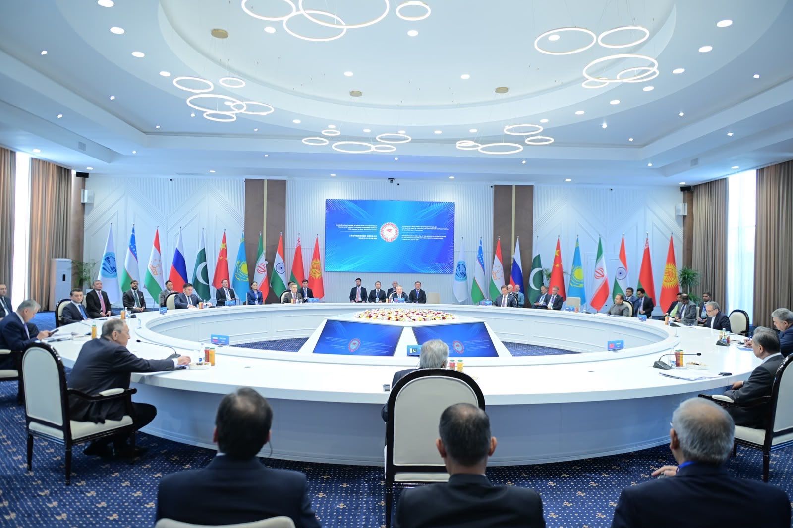 وزیران خارجه سازمان شانگهای درباره اوضاع افغانستان گفت‌وگو کردند