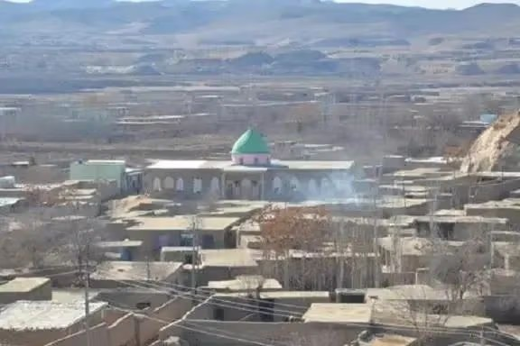 سرچینې: په فاریاب کې خلک د طالبانو له ویرې له کورونو نه وځي