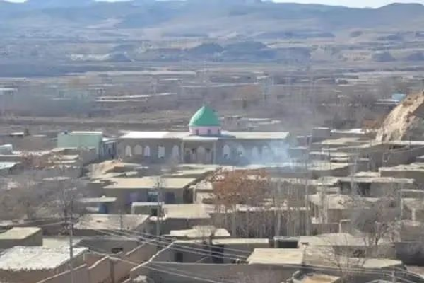 سرچینې: په فاریاب کې خلک د طالبانو له ویرې له کورونو نه وځي