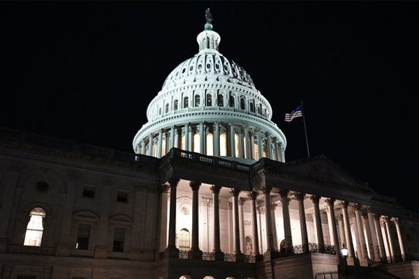 د امریکا د کانګرس سناتوران د حکومت د موقتي بندېدو د پای ته رسېدو لپاره هوکړې ته رسېدلي دي