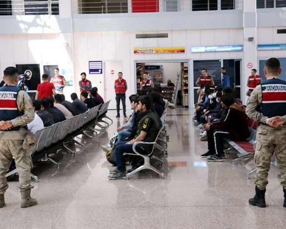 پولیس ترکیه ۳۸ پناهجوی افغان را در سواحل چاناک قلعه بازداشت کرد