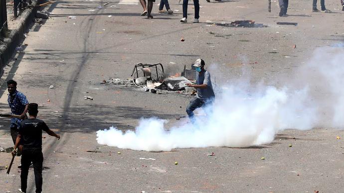 تلفات تا ۳۹ نفر افزایش یافت؛ معترضان در بنگلادیش ساختمان تلویزیون دولتی را آتش زدند