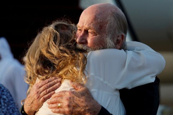 ابنته سارة انتویستل تستقبل بيتر رينولدز بحرارة بعد الإفراج عنه