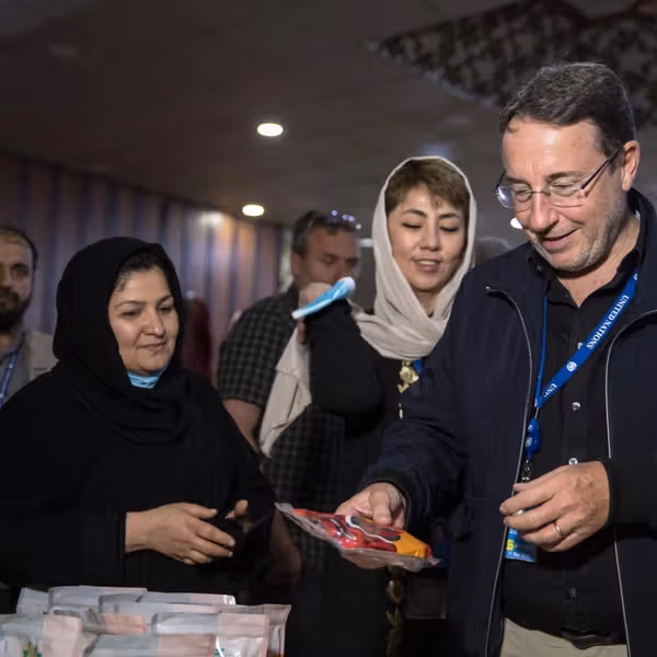 ملګري ملتونه: میلیونونه افغانان د اقتصادي ځواکمنتیا او نوې انرژۍ ګټې ترلاسه کړي