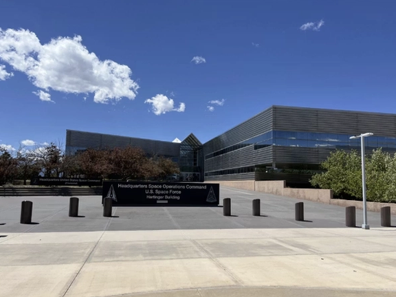 القيادة الفضائية الأميركية تغادر كولورادو إلى ألاباما بقرار من ترامب