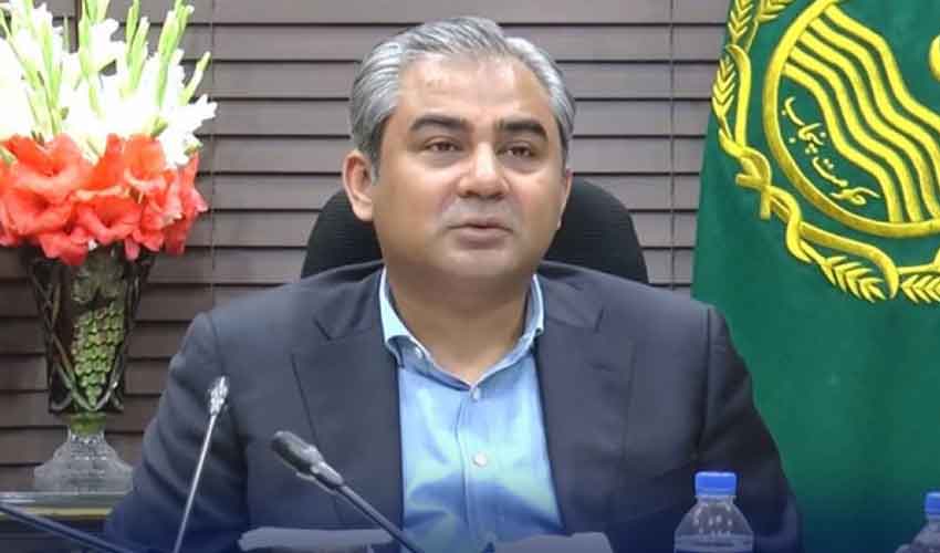 محسن نقوي: په روانه اونۍ کې د ناقانونه افغانانو د موندلو او بېرته ستنولو لړۍ پیل کوو