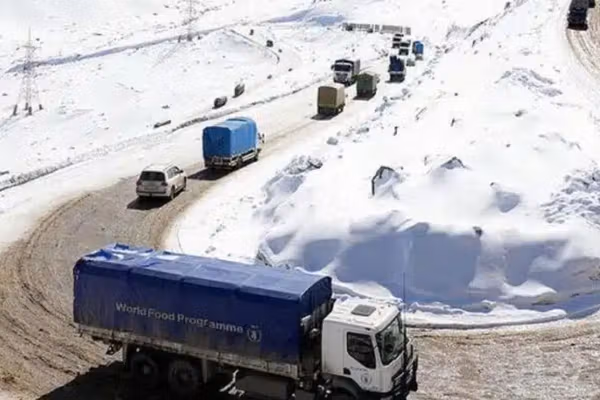 د خوړو نړۍوال پروګرام: دمګړی په افغانستان کې ۱۷ میلیونه خلک د لوږې له ګواښ سره مخ دي