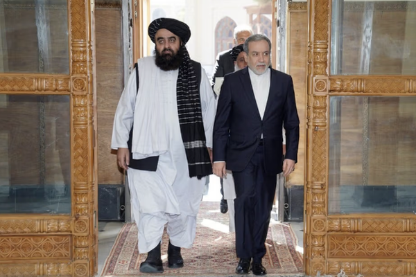 نائب وزير الخارجية الإيراني: السدود الأفغانية تمنع وصول المياه الكافية إلى إيران