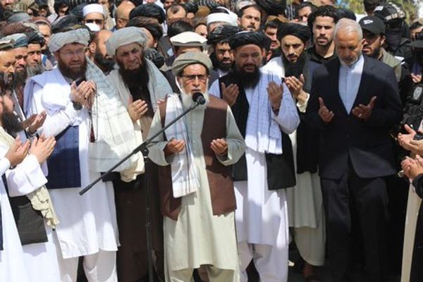 ملا هبتالله مشاور منتقد وزارت انرژی و آب را از زندان آزاد کرد