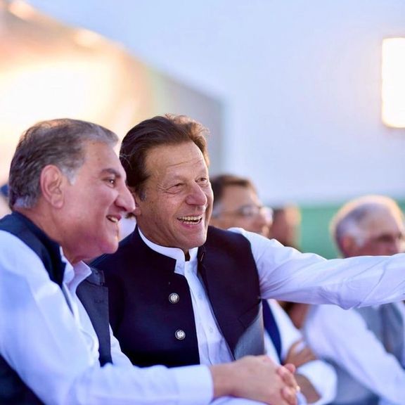 یک دادگاه ویژه عمران خان و شاه محمود قریشی را به ده سال زندان محکوم کرد