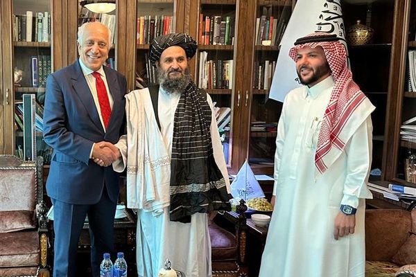 خلیلزاد به دنبال چیست؟